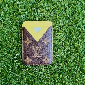 LV Monogram card holder